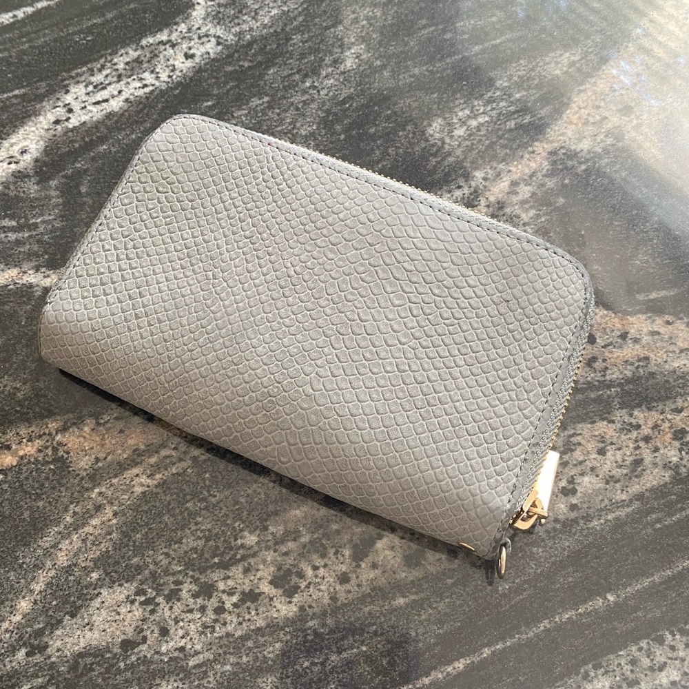 Gray Textured Zip Wallet